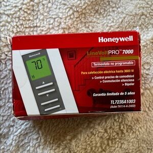 Honeywell LineVolt PRO 7000 Thermostat